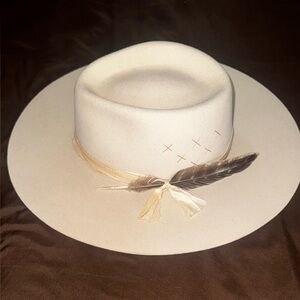 LOVELY BIRD wide brim hat